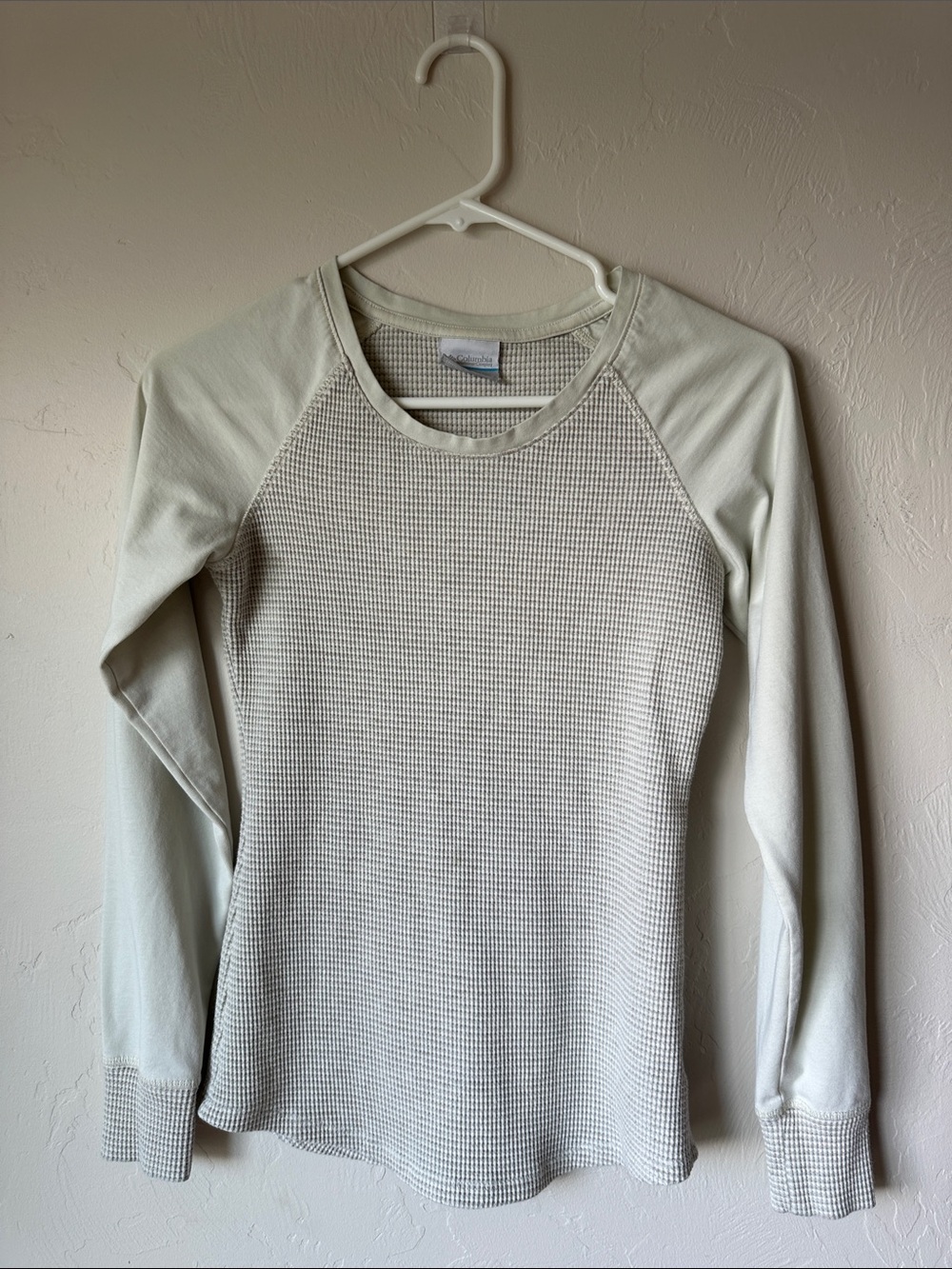 Waffle-Knit Raglan Long Sleeve Top in Light Sage
